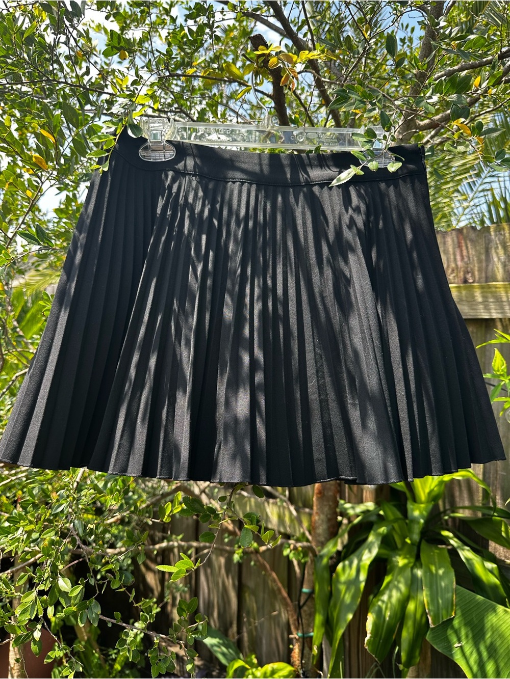 H&M Black Pleated Mini Skirt